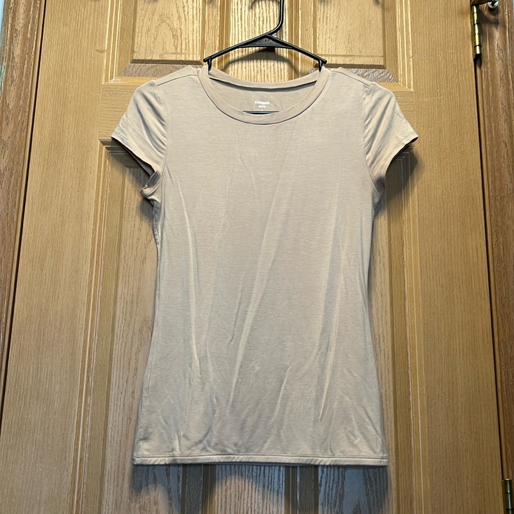 Express fitted stretch tshirt